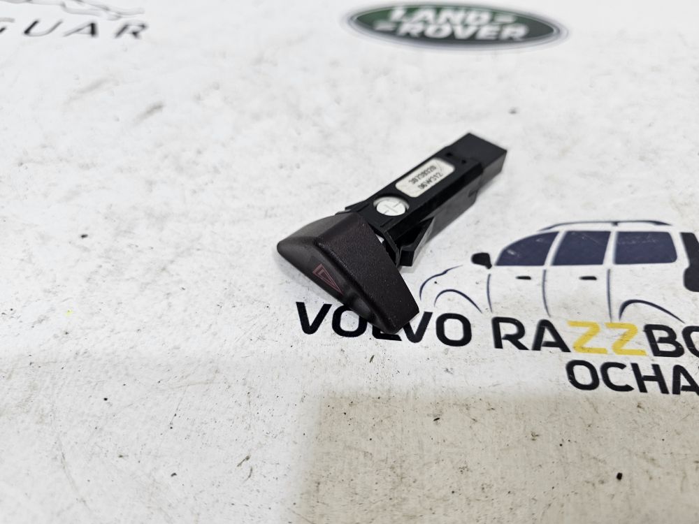 Кнопка аварийной сигнализации Volvo S60 XC70  P2