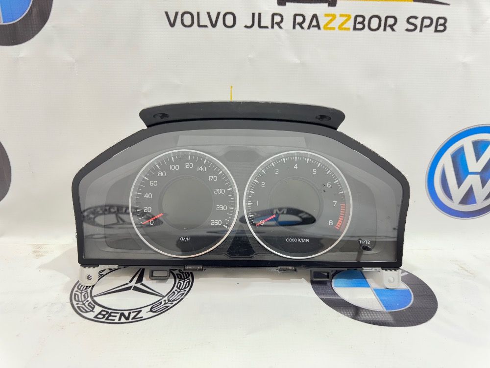 Приборная панель Volvo S60 S80 XC70 XC60 31343322