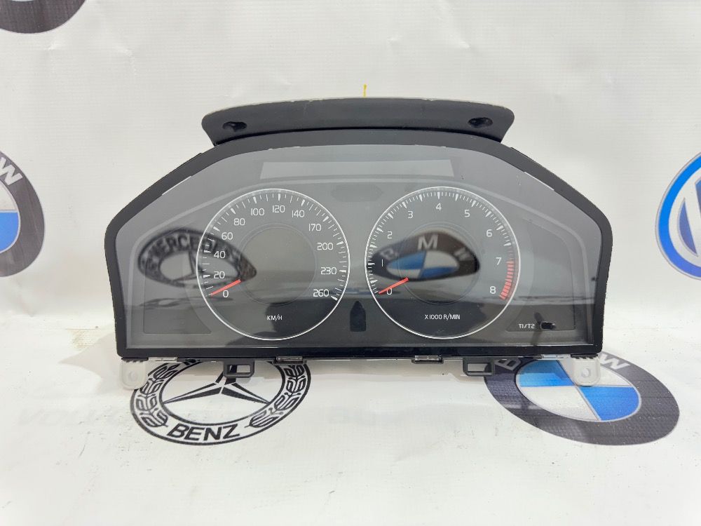 Панель приборов Volvo S80 XC70 S60 XC60 31254534