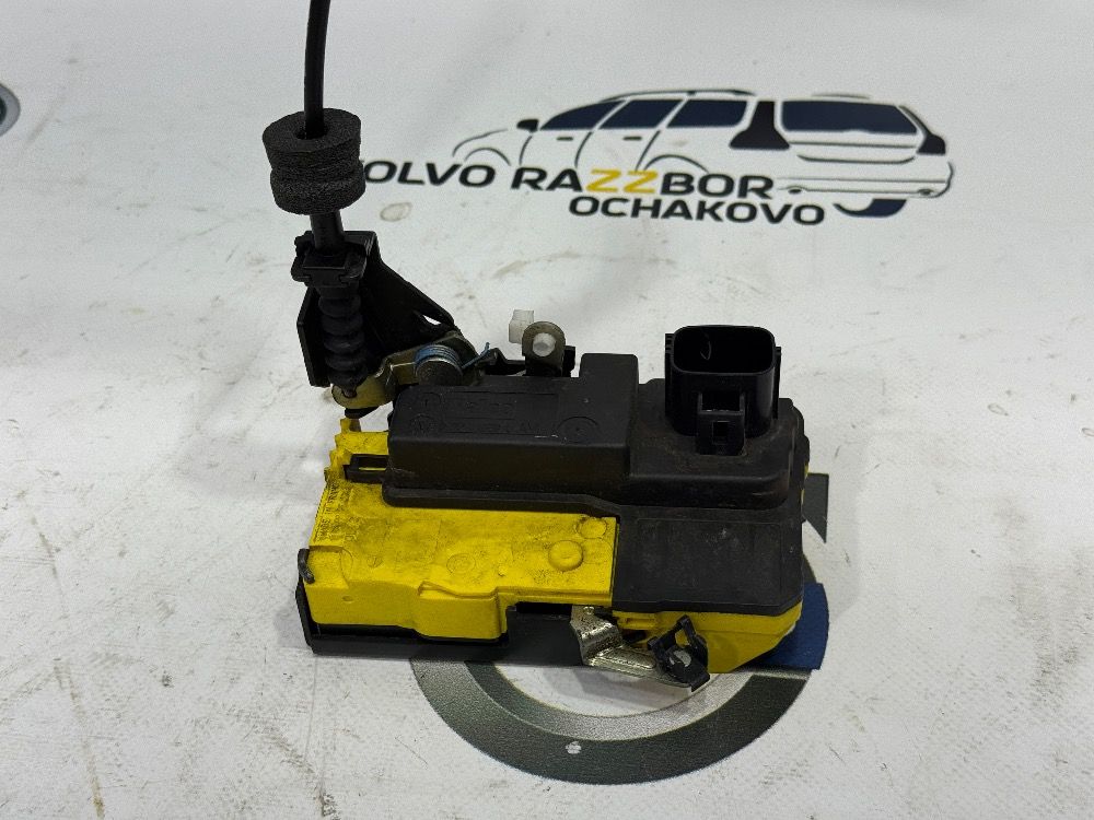 Замок двери передней левой Volvo S60 S80 XC70 XC90