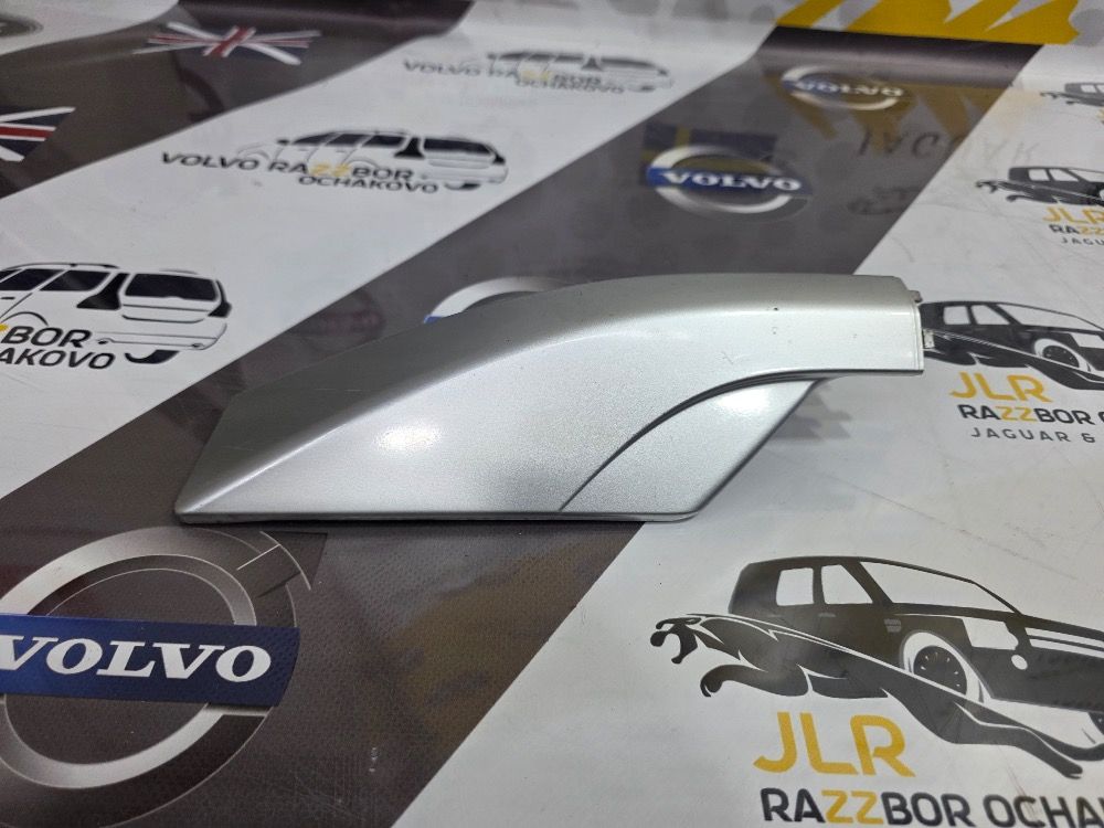 Накладка рейлинга задняя правая Volvo XC90