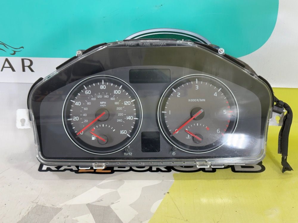 Панель приборов Volvo S40 V50 C30 2008-2013 MPH DT