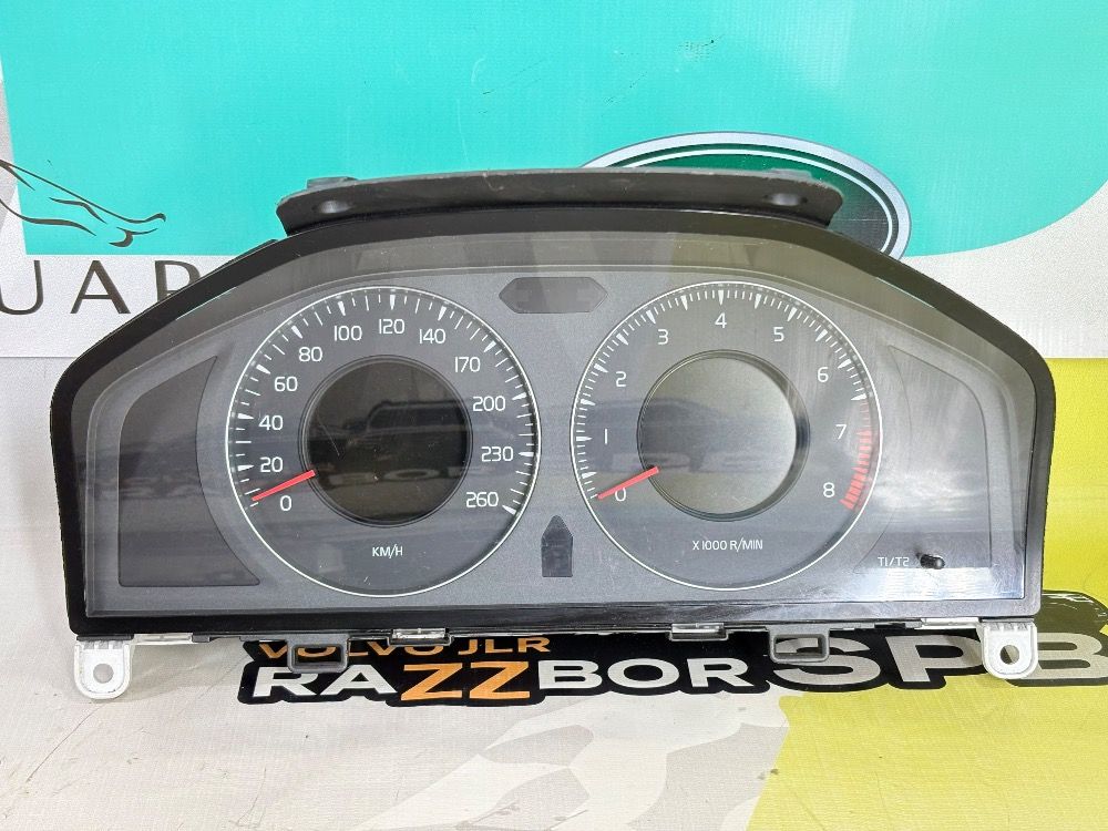 Панель приборов Volvo S80 XC70 S60 XC60 31254534