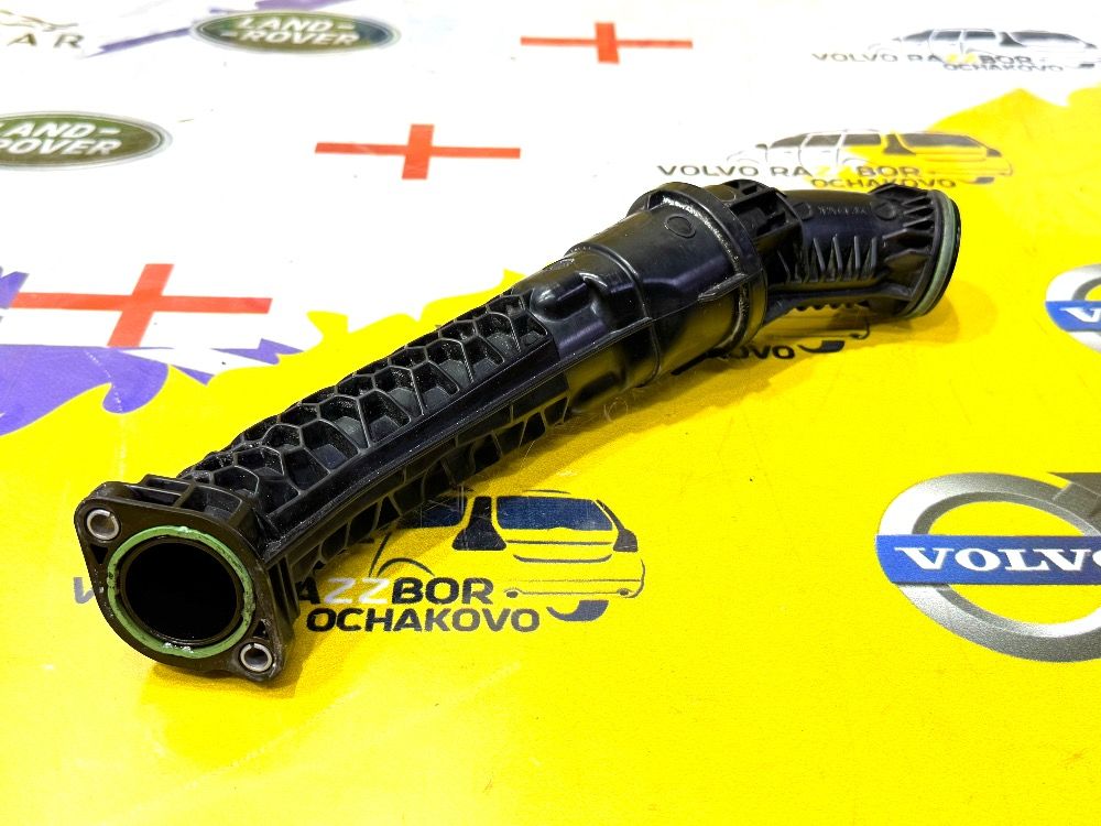 Патрубок турбины Volvo V40 XC60 31441872 D4204T14