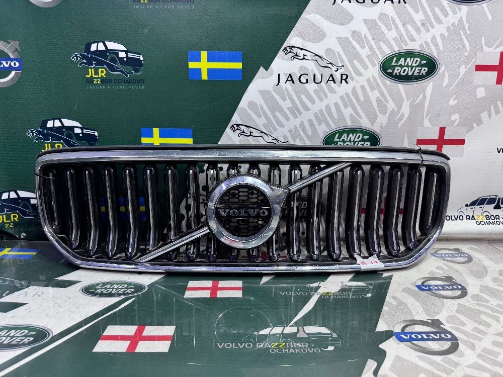 Решетка радиатора Volvo XC40 2017-2022