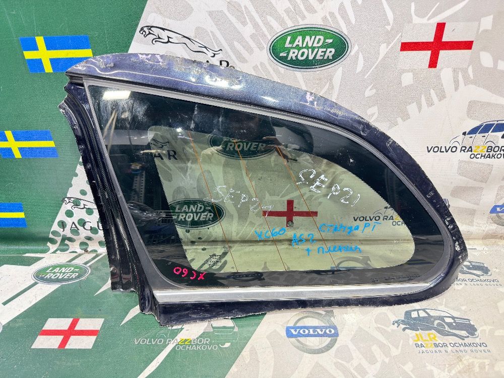 Стекло кузовное глухое левое Volvo XC60 31335352