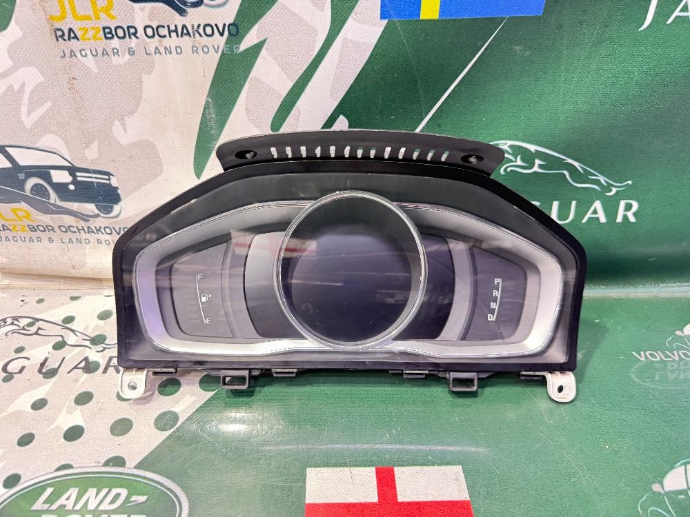 Приборная панель TFT Volvo S60 S80 XC70 XC60 D-1
